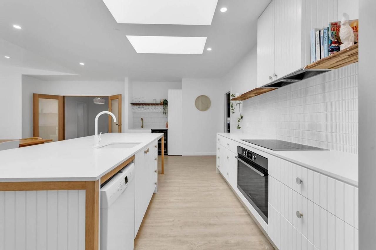 The Family Beachside Escape By Ready Set - House & Villa Rosebud