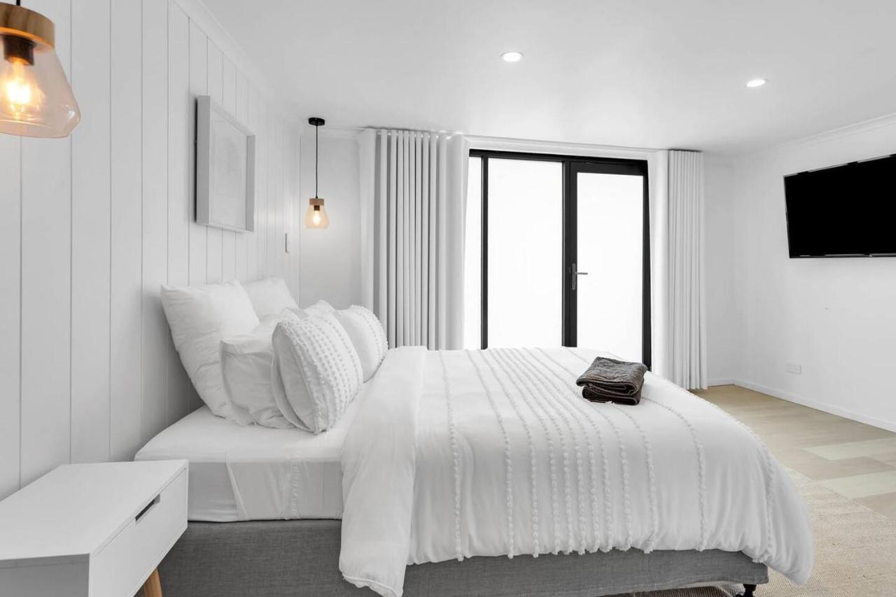 Villa The Family Beachside Escape By Ready Set - House &